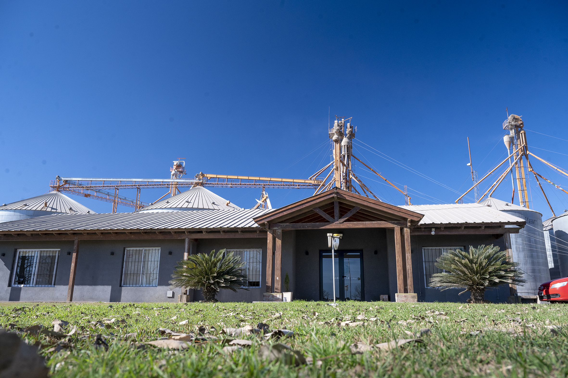 Gualeguay Cereales S.A. - YPF Agro